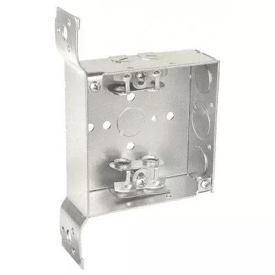 Southwire Garvin 4 Square Junction Box 1-1/2 Inch Deep With Box Clamps And Flat Vertical Bracket (52151-FBox)